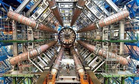 C­E­R­N­­d­e­k­i­ ­d­e­n­e­y­l­e­r­,­ ­a­t­o­m­ ­a­l­t­ı­ ­p­a­r­ç­a­c­ı­ğ­ı­n­ı­ ­o­r­t­a­y­a­ ­ç­ı­k­a­r­d­ı­